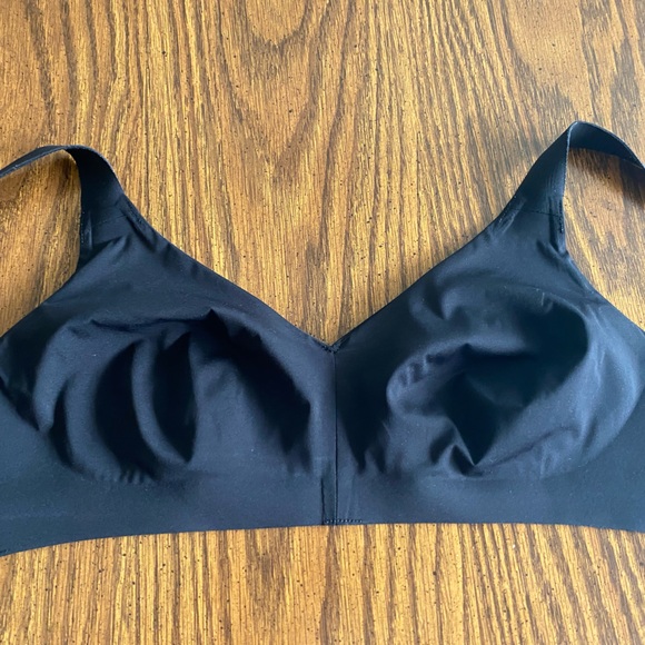 Lululemon Sports Bra in 32D - Picture 2 of 5